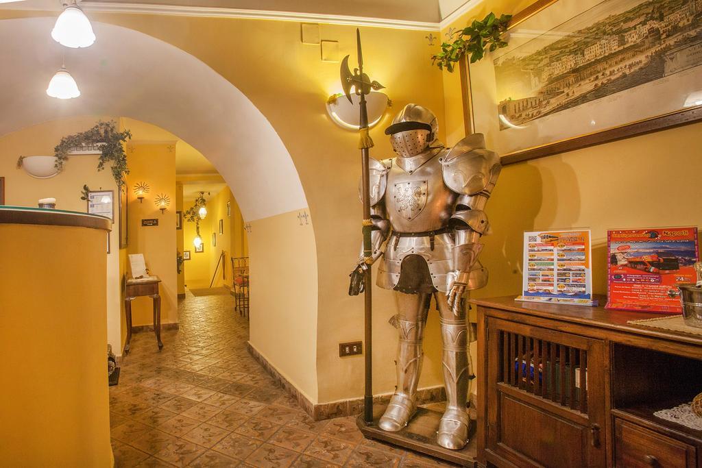 B&B L'Alloggio Dei Vassalli Napoli Exterior foto